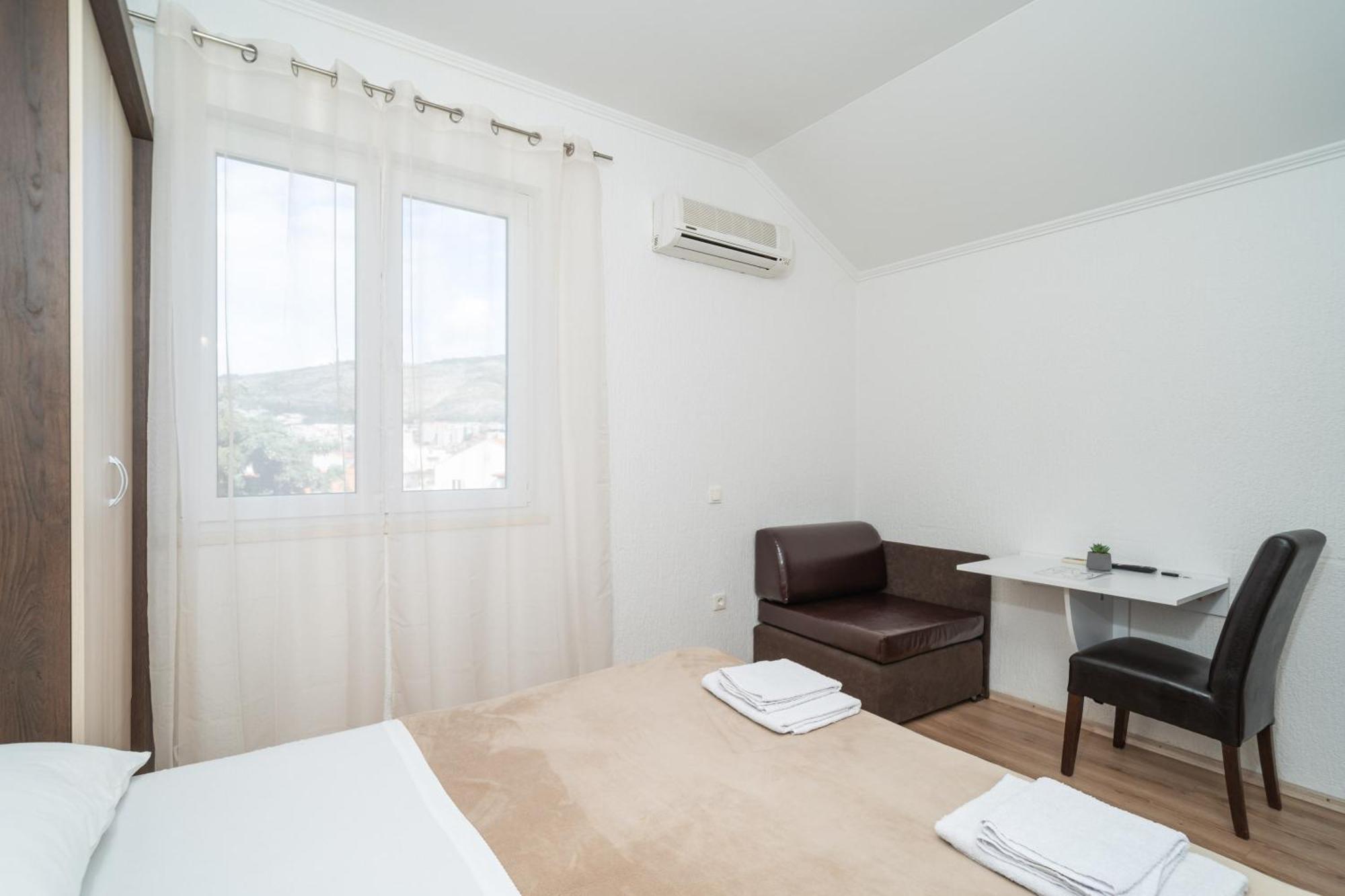 Luki Appartement *